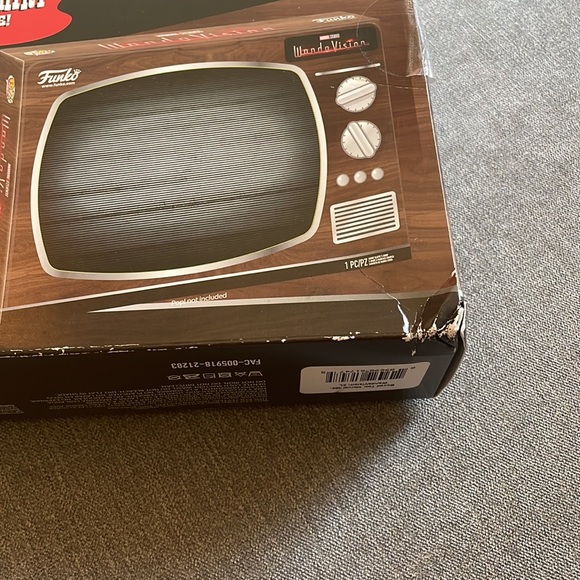 Funko POP! Tees Marvel Wandavision Pietro Maximoff T-Shirt - Picture 6 of 8